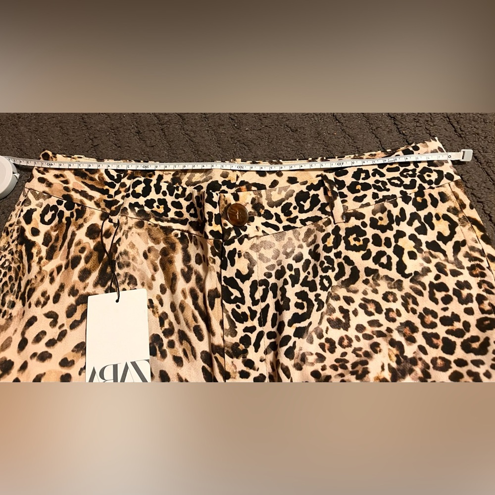 Brand New Size XL
New ZARA Animal Print Straight leg pants - Picture 6 of 8